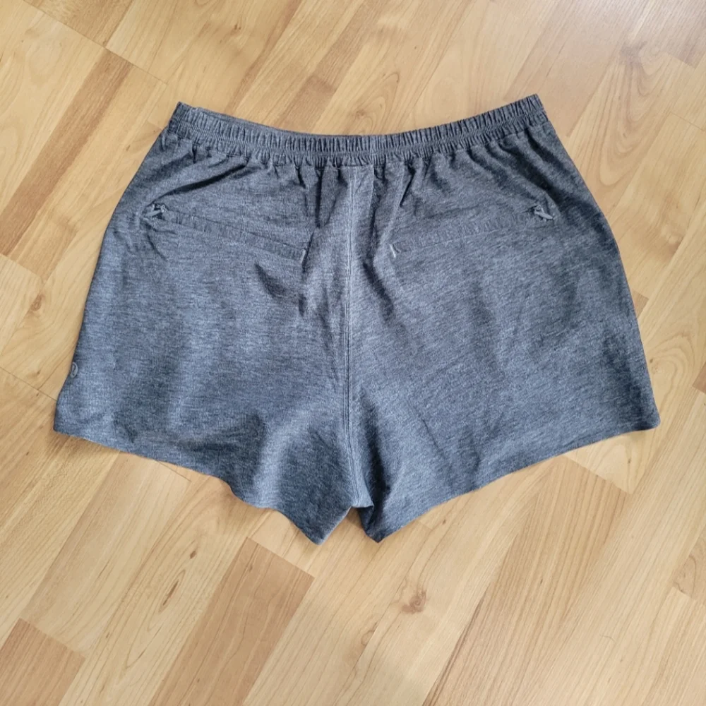 NWOT Lululemon &go Endeavor Short 4 Textured Printed Grey